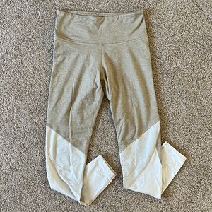 Old Navy Elevate Leggings High Rise 7/8 Length Women’s Medium